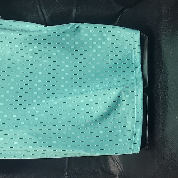 Asics woman's Size L Green and Blue. - Picture 6 of 8